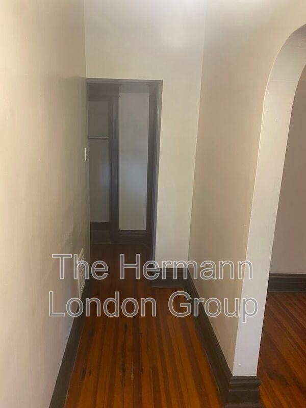 2606 Oregon Ave #1stFL - Photo 4 of 20