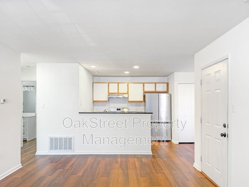 38 Driftwood Ct - Photo 3 of 9