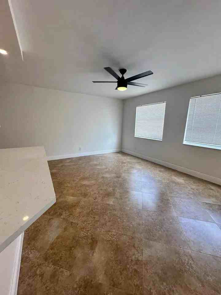 1501 Northeast 7th Avenue #1 - Photo 6 of 11