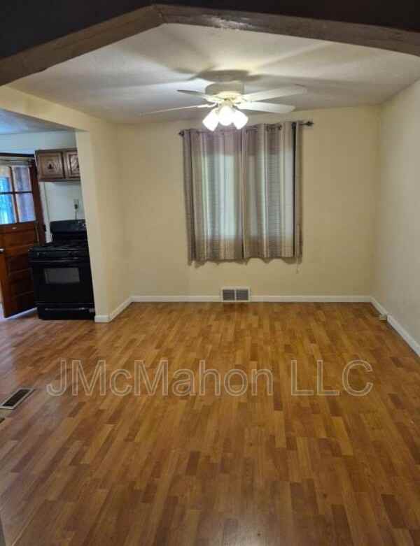 412 Ford St - Photo 6 of 14