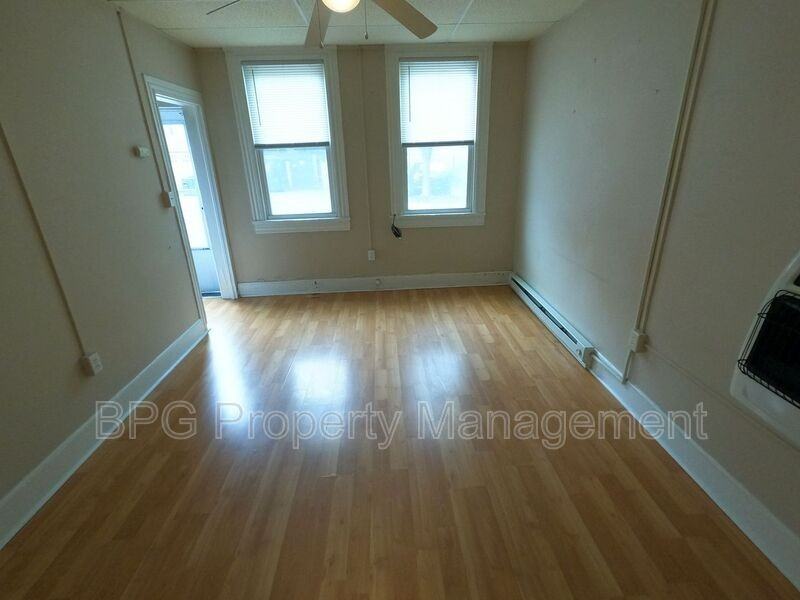 20 W Wolfe St - Photo 6 of 44