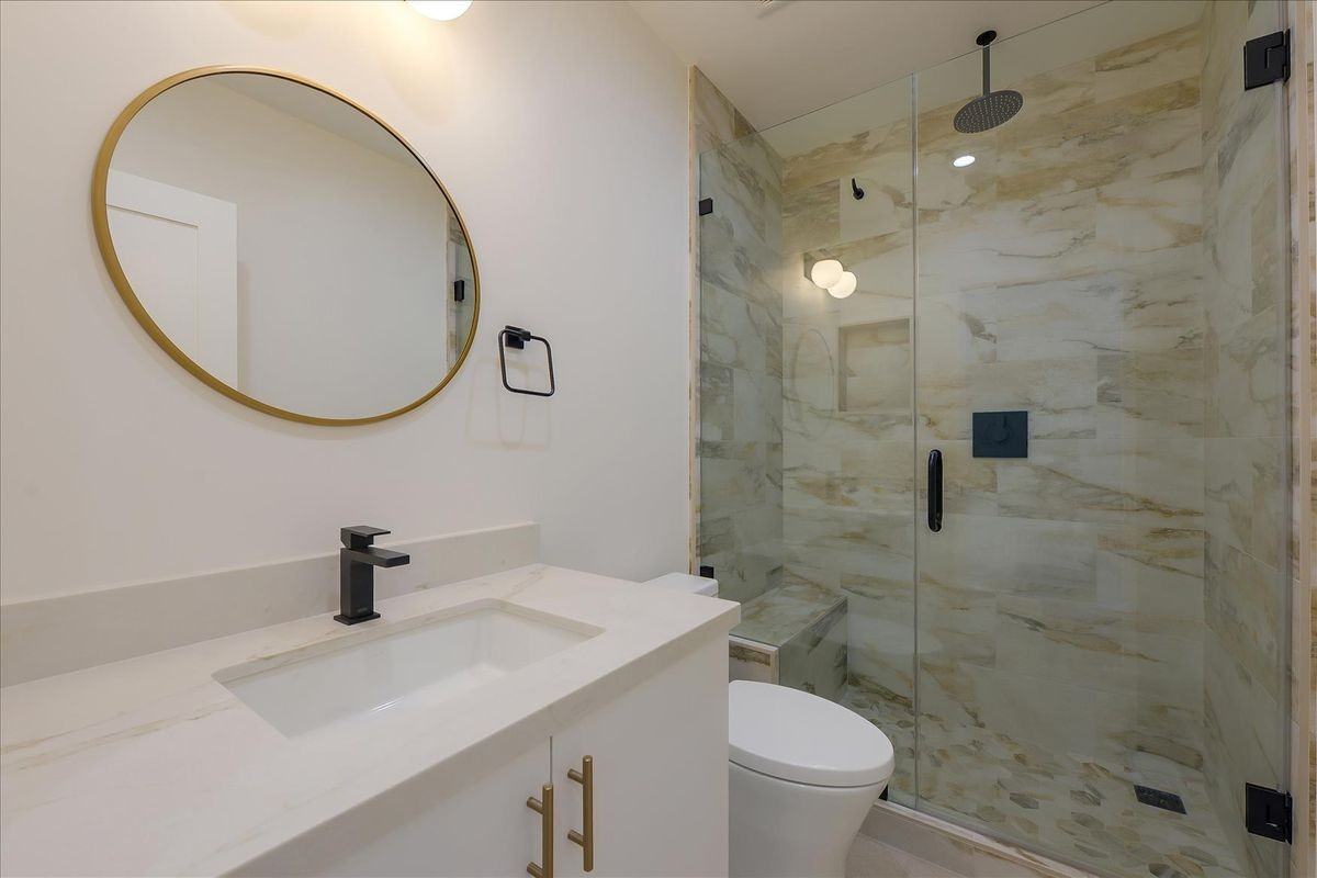 332 Pine Ave - Photo 6 of 39