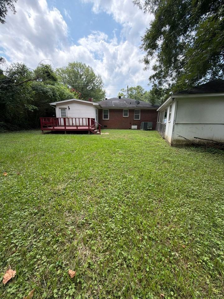 781 Westwood Ave - Photo 6 of 7