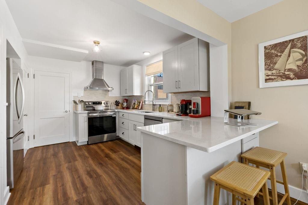 147 Evarts St - Photo 6 of 30