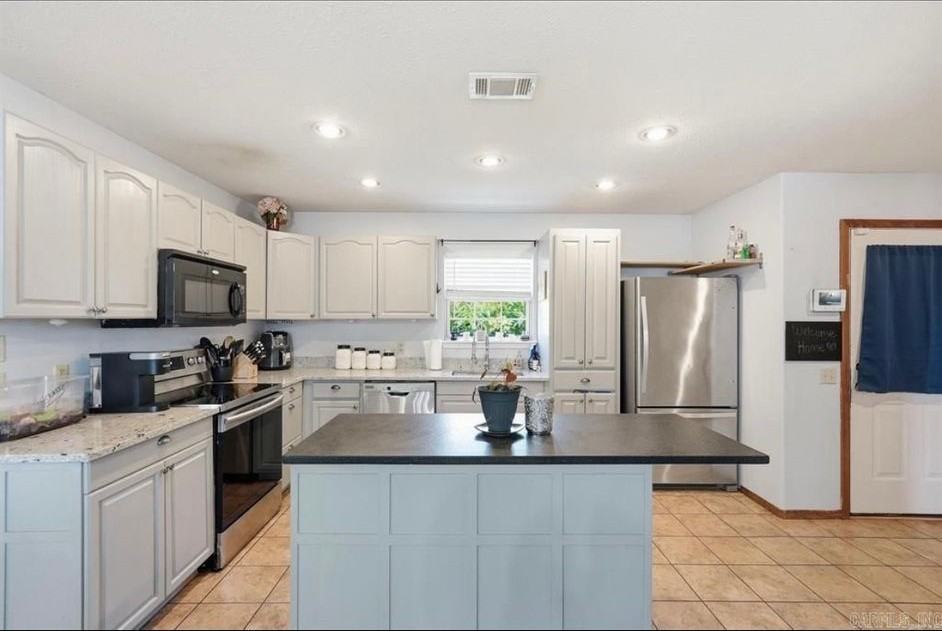 3 Joshua Cir - Photo 6 of 12