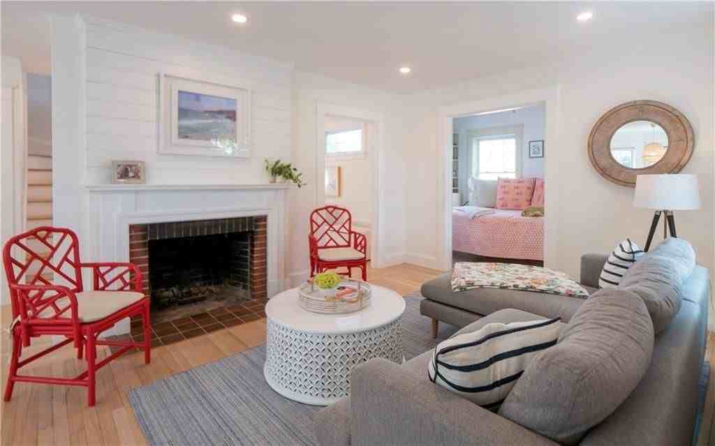 122 Ruggles Ave - Photo 5 of 50