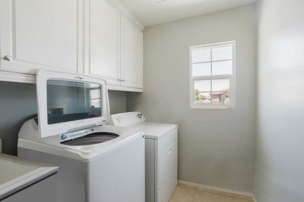 6232 Spice St - Photo 4 of 24