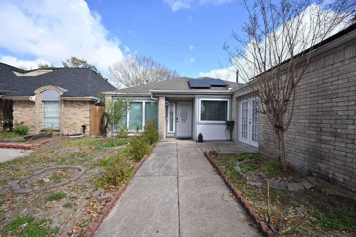 13102 Richmond Ave - Photo 7 of 30