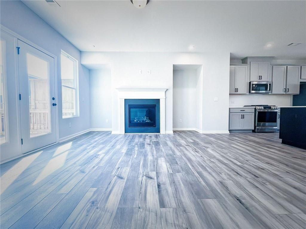 2676 Whistler Way Ne - Photo 3 of 23
