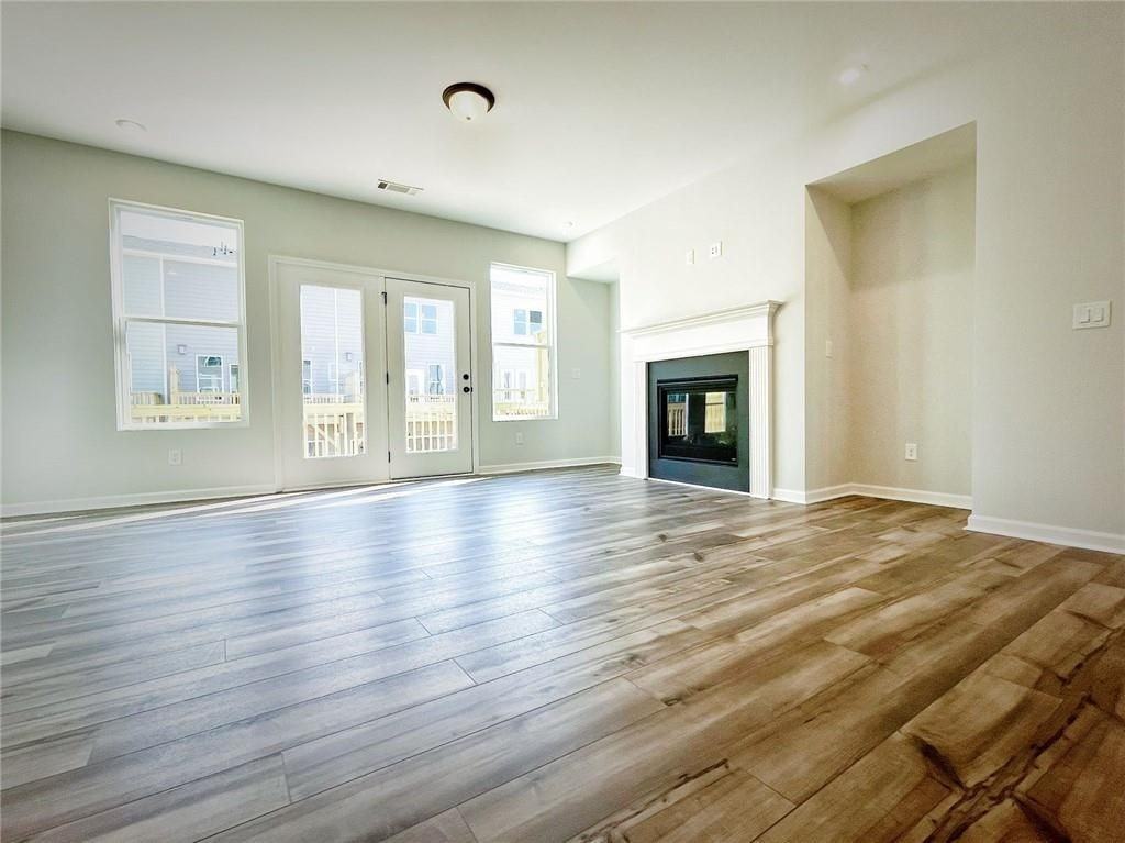 2676 Whistler Way Ne - Photo 4 of 23