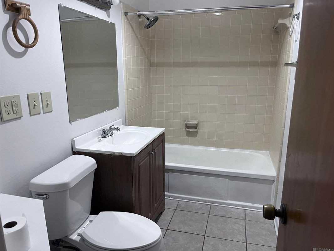3135 Woodcrest Dr - Photo 6 of 9