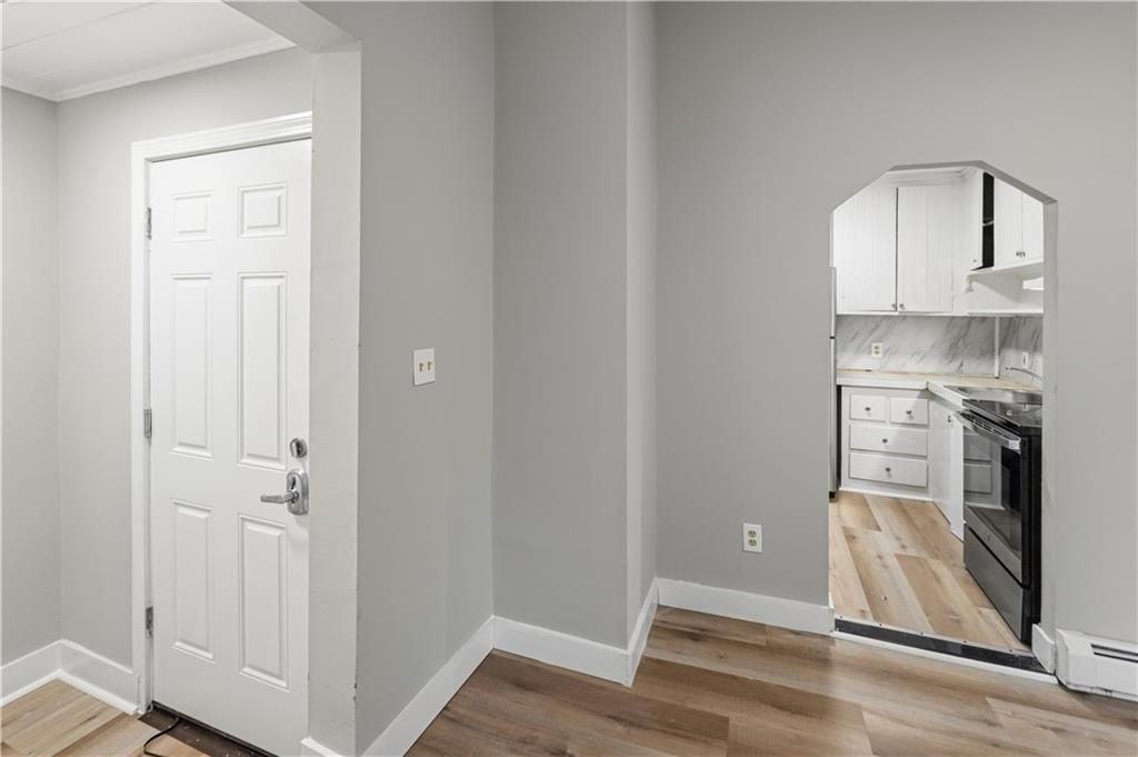 82 Pond St ##3 - Photo 4 of 19