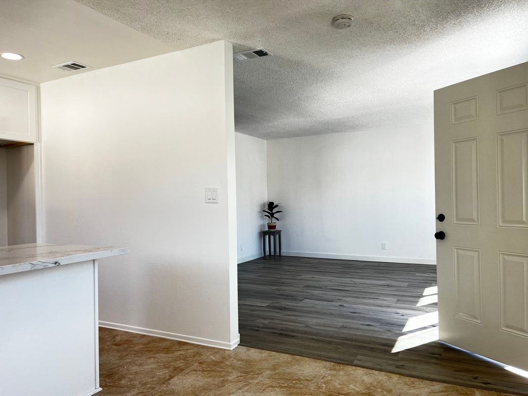 7631 Amazon Dr ##4 - Photo 5 of 8