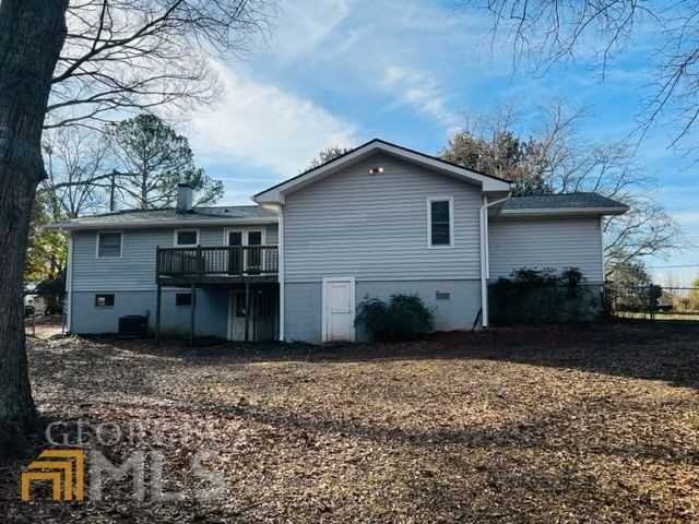 139 Punkin Junction Rd - Photo 3 of 17
