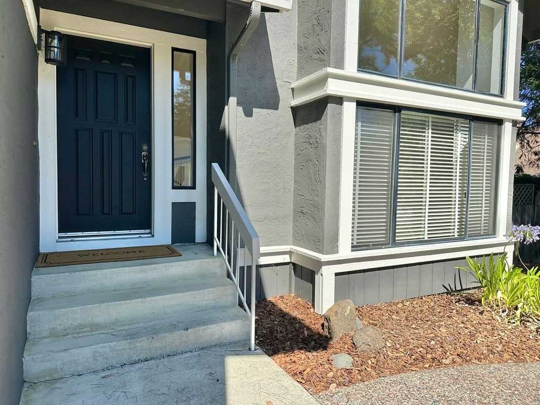 768 Rose Dr - Photo 2 of 44
