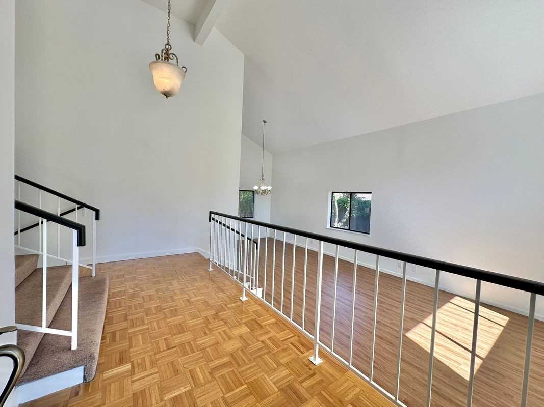 768 Rose Dr - Photo 3 of 44