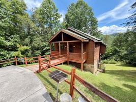 featured image of 3852 Katelyns Ln