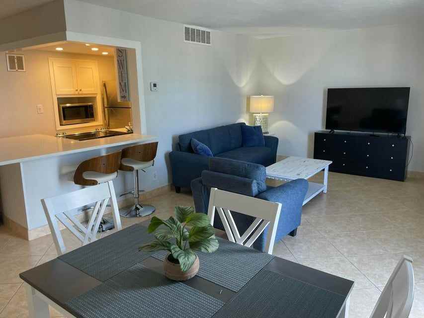 1731 Se 15th St ##206 - Photo 3 of 6