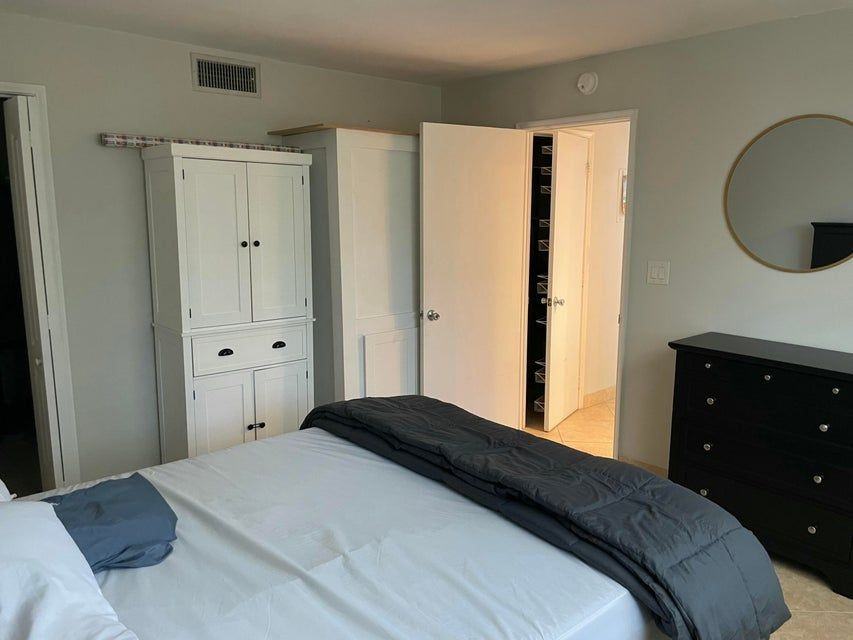 1731 Se 15th St ##206 - Photo 5 of 6