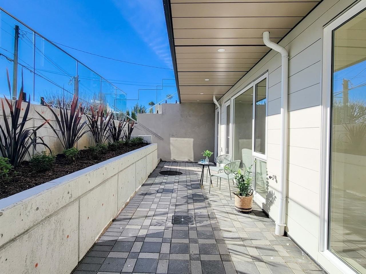 2141 Jefferson Avenue - Photo 5 of 8