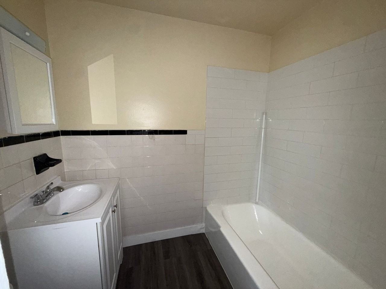 105 Preston St. - Photo 4 of 15