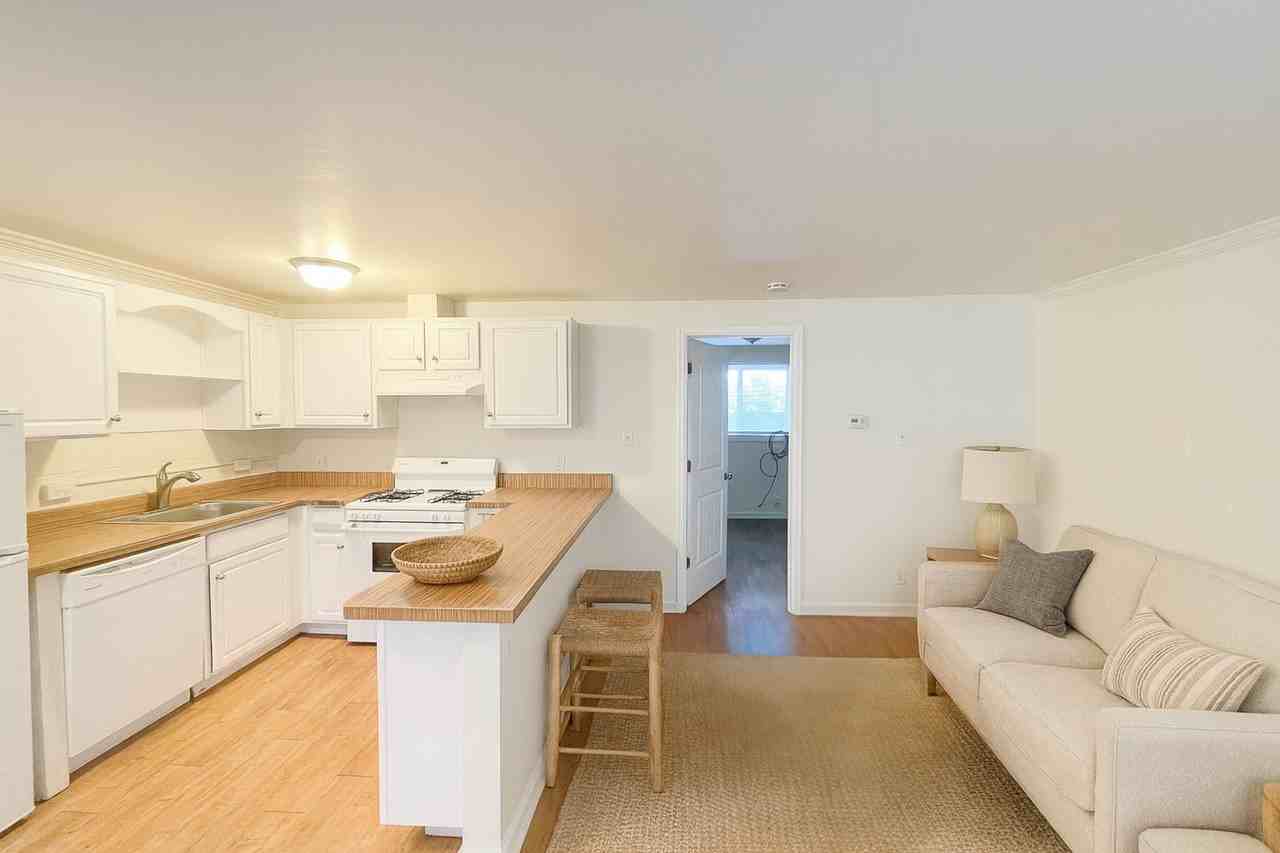 Rose Cottages - Photo 2 of 20