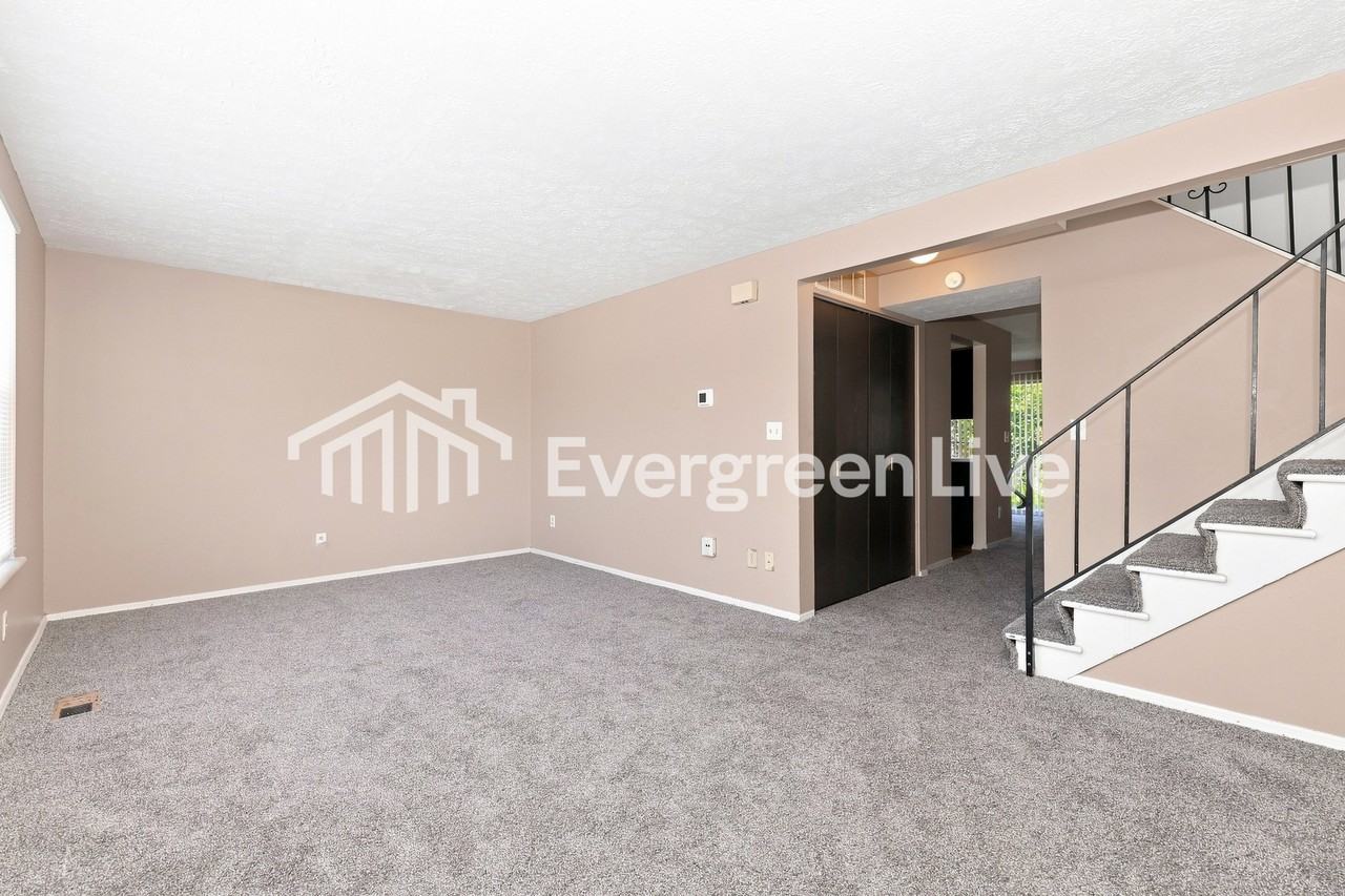 7797 Mount Hood - Photo 3 of 15
