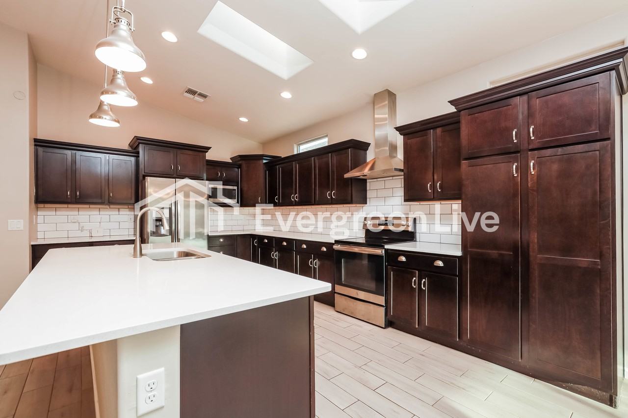 3736 S Manitoba Ave - Photo 6 of 15