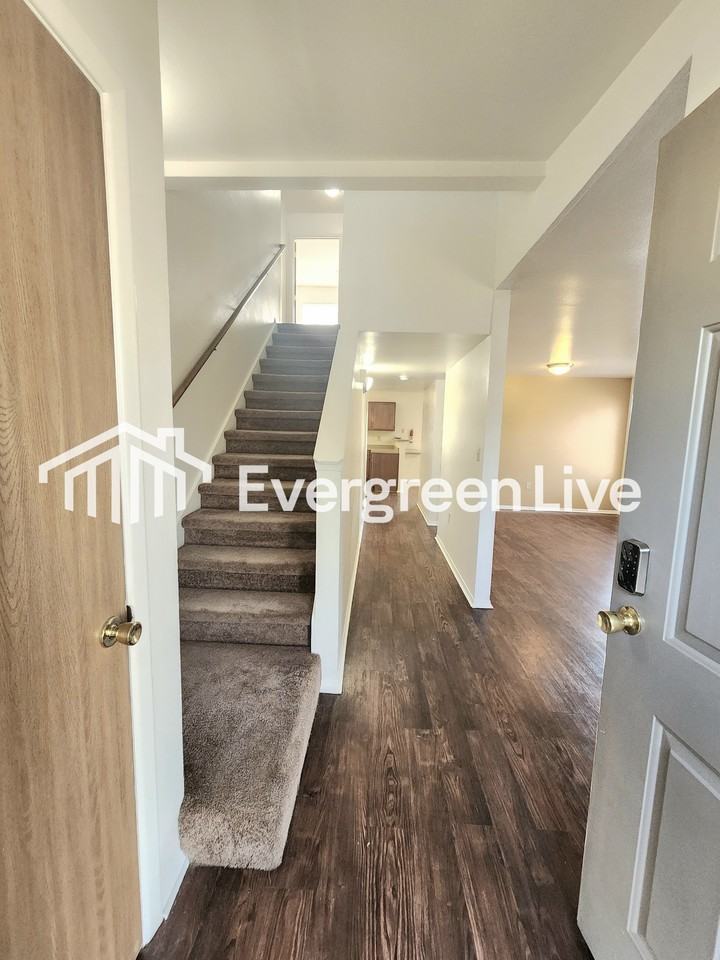 200 Raven Dr - Photo 2 of 27