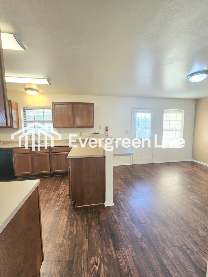 200 Raven Dr - Photo 6 of 27