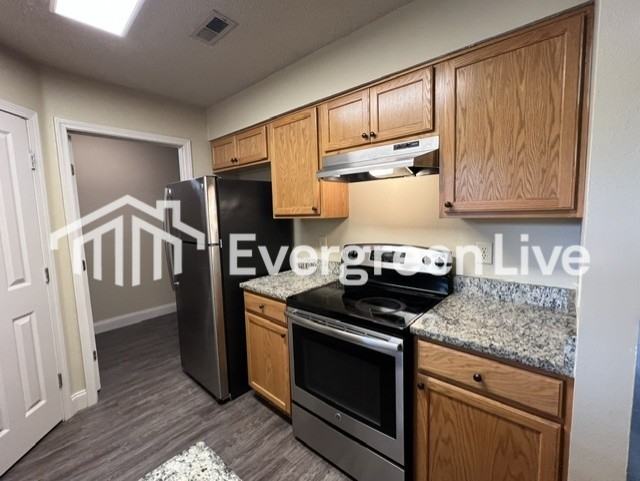 800 Bellflower Cir - Photo 6 of 13
