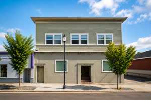 featured image of 417 Lyon St Se