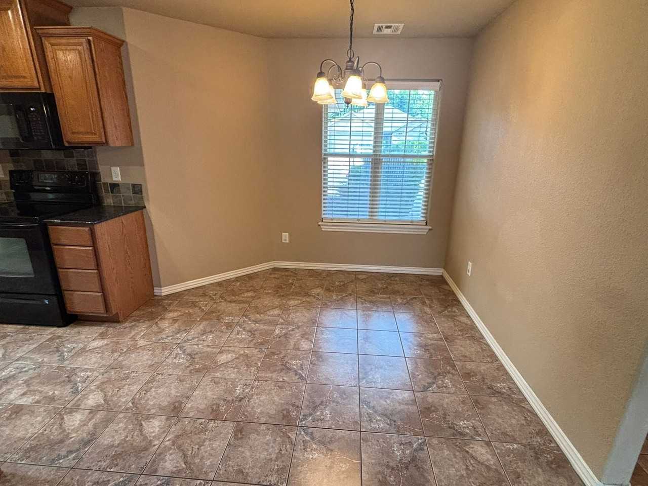 4111 W Mahogany Dr - Photo 6 of 18