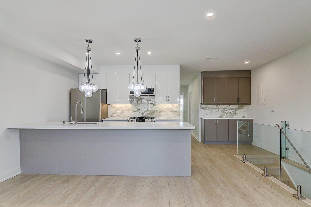 115 Livingstone Ave - Photo 3 of 49