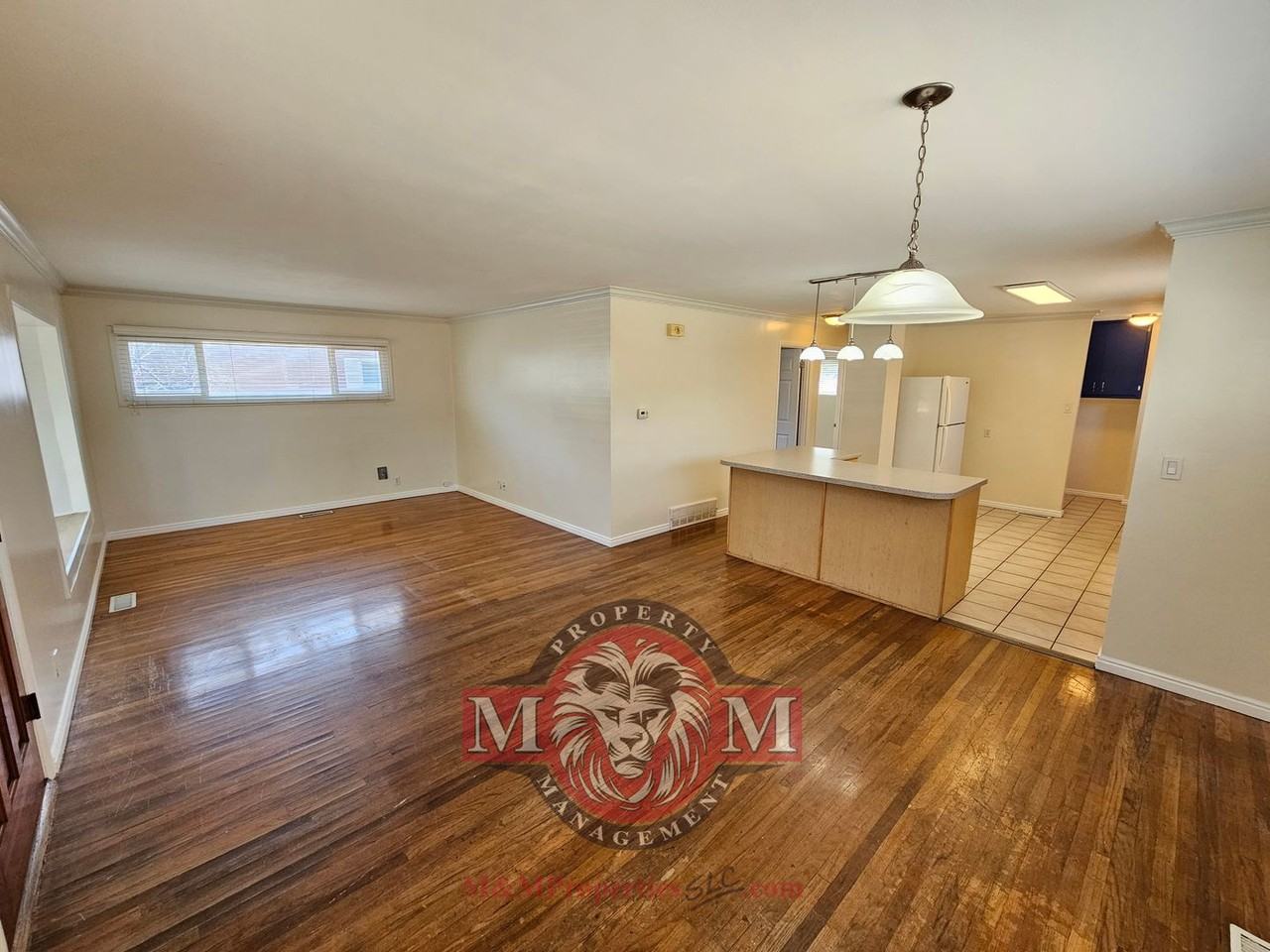 9590 S Amber Ln - Photo 2 of 28