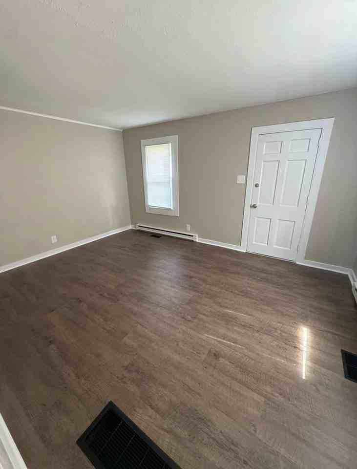 714 Golfview Dr - Photo 2 of 6