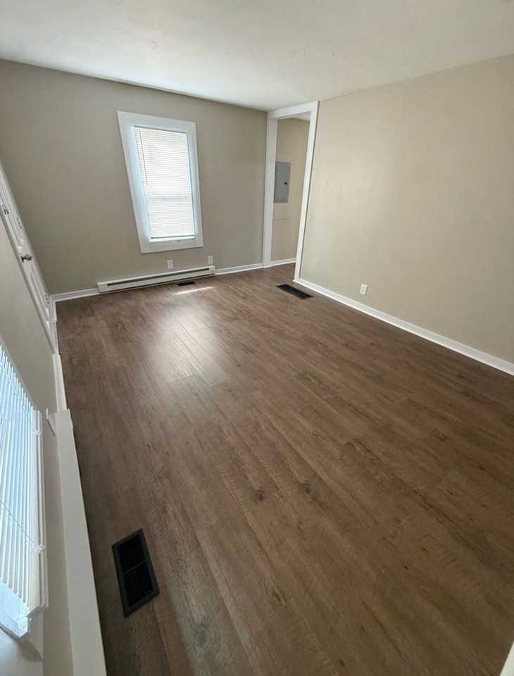 714 Golfview Dr - Photo 3 of 6