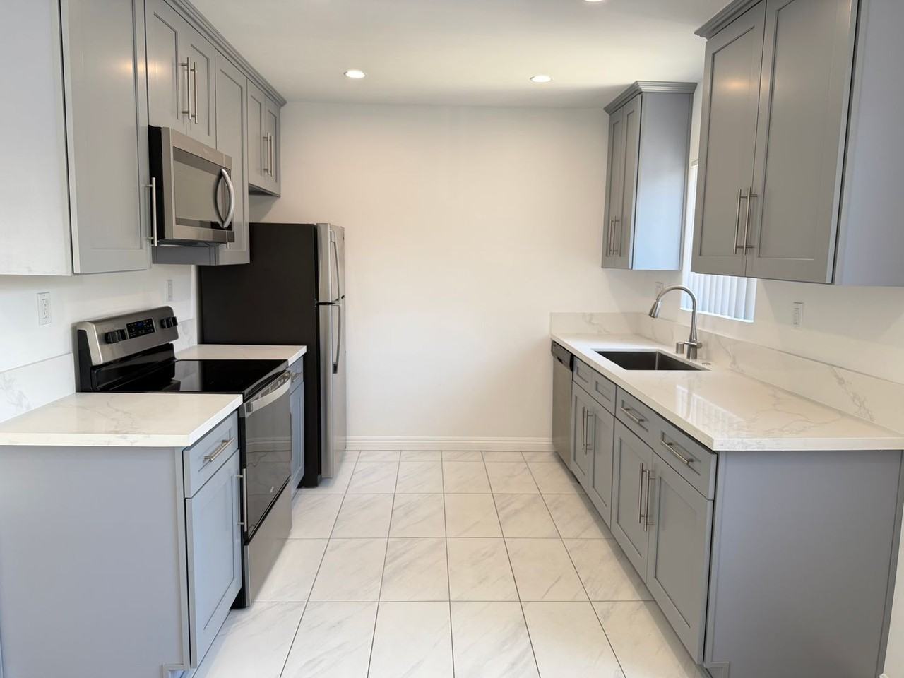 1806 Grant - Photo 3 of 23