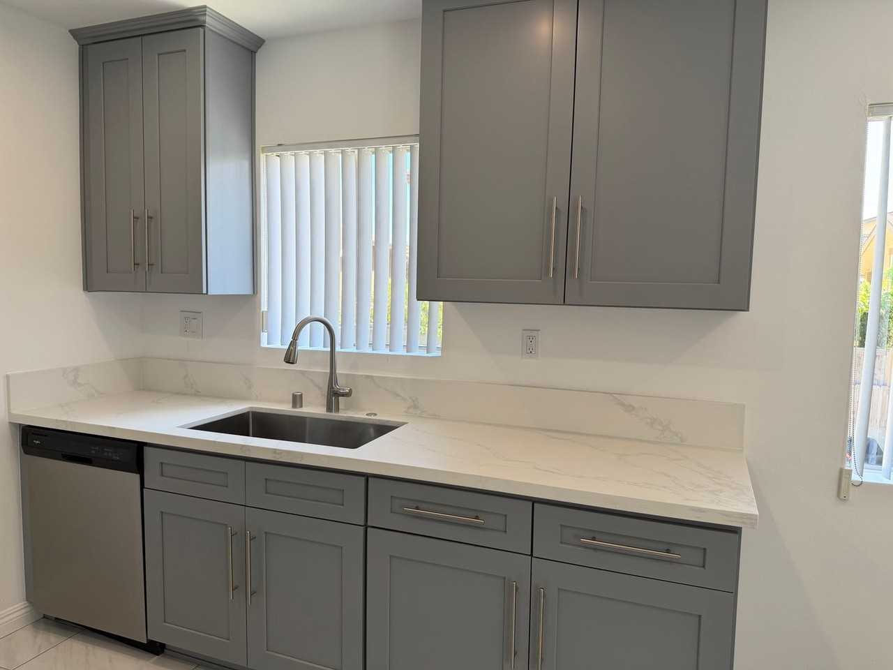 1806 Grant - Photo 6 of 23