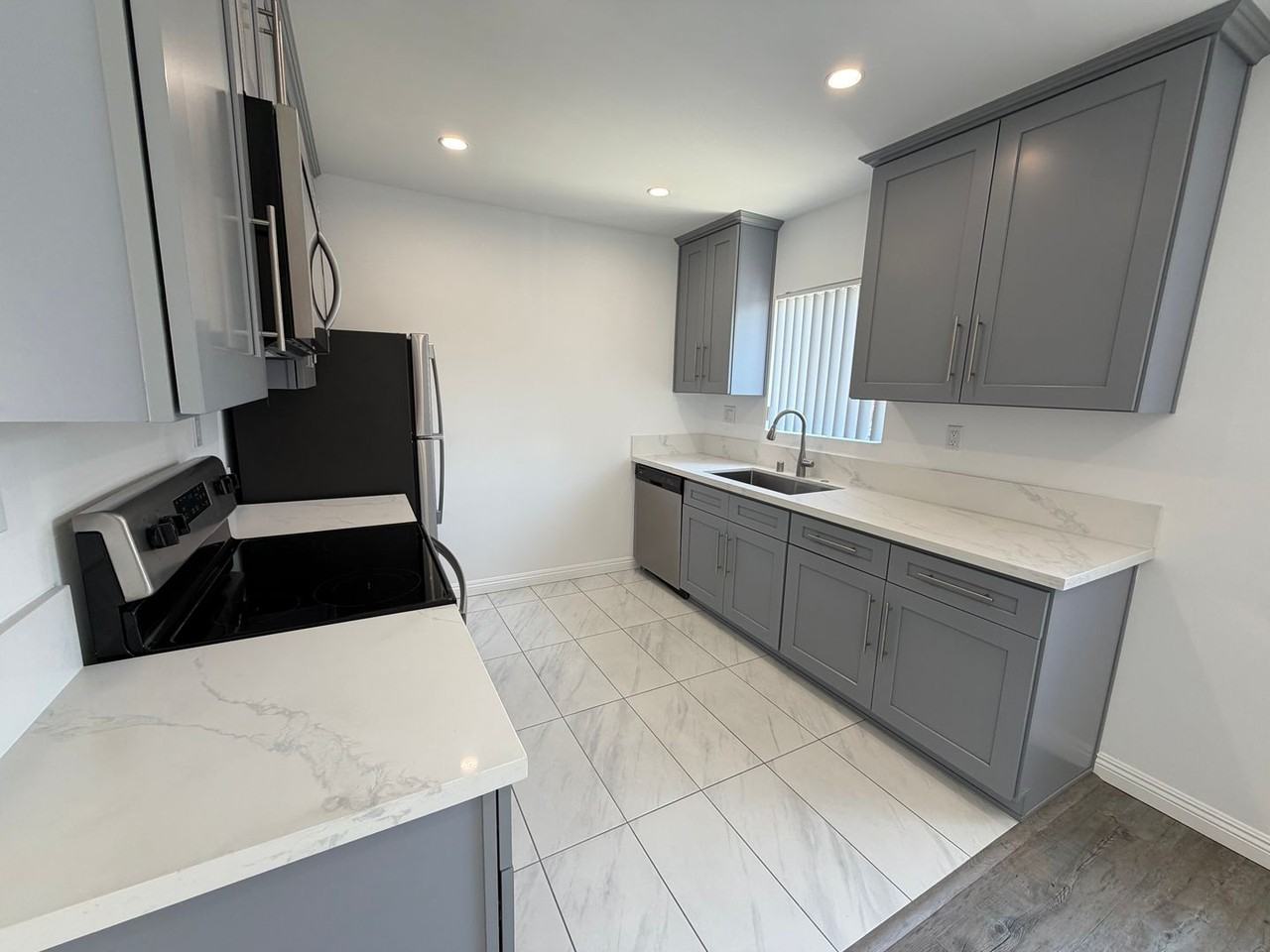 1806 Grant - Photo 7 of 23