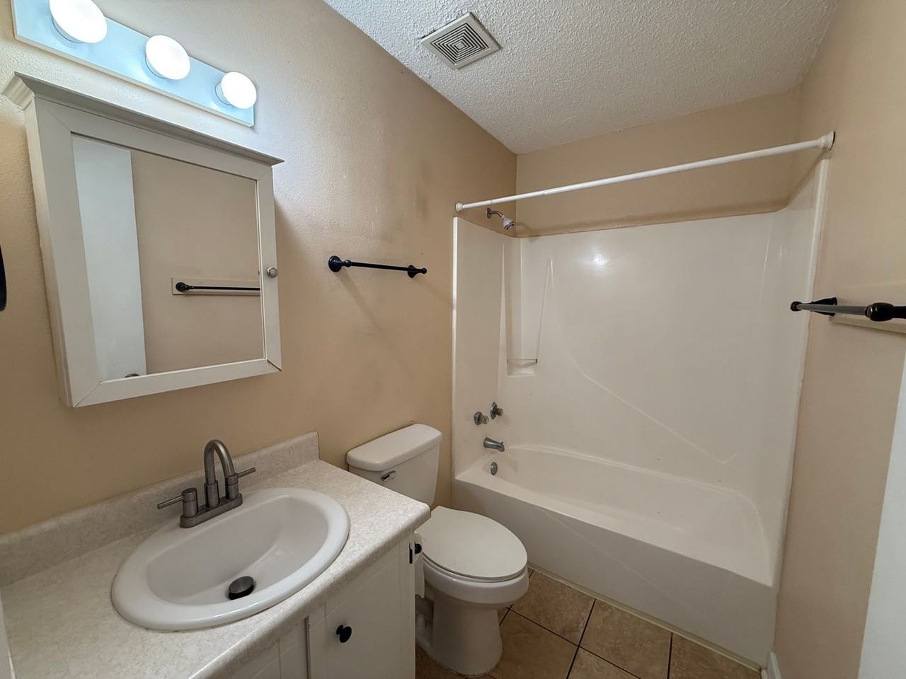 9221 Beatrice Dr - Photo 7 of 16