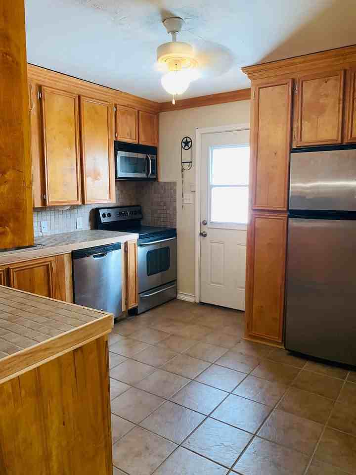 11321 Margie Dr - Photo 3 of 7