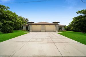 featured image of 318 318 / 320 SW 7TH Ter