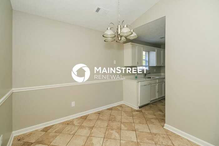 135 Bond Dr - Photo 6 of 16