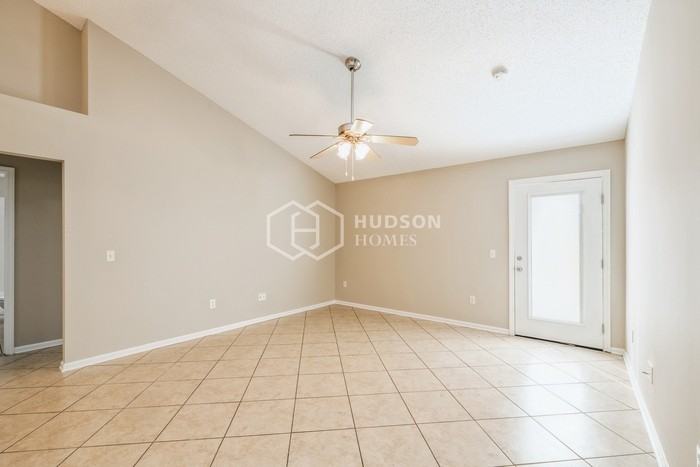 2044 Hunters Trace Cir - Photo 5 of 18
