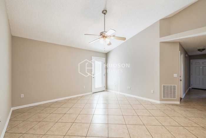 2044 Hunters Trace Cir - Photo 6 of 18