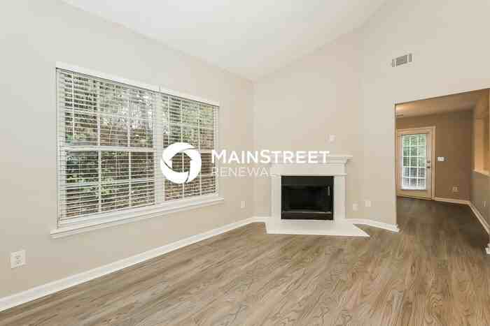 10123 Deep Creek Dr - Photo 2 of 17