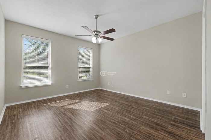 800 Whitemarsh Dr - Photo 6 of 23