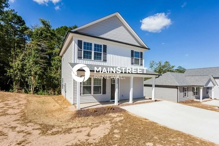 332 Wood Ave - Photo 4 of 18