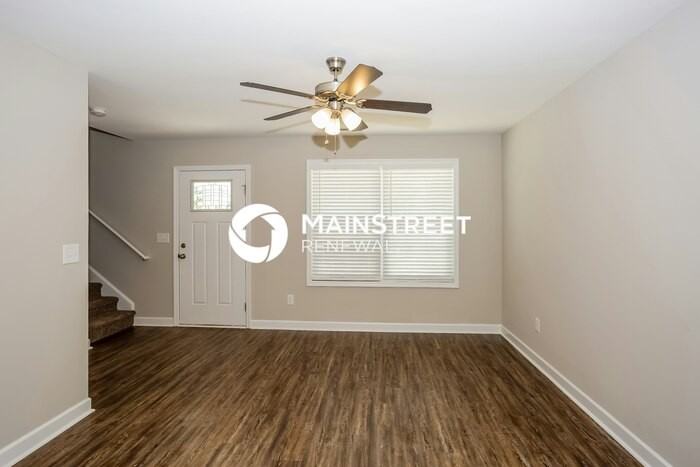 332 Wood Ave - Photo 5 of 18